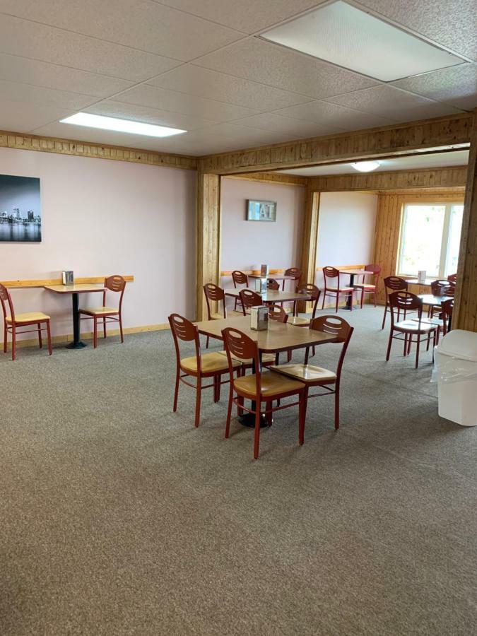 Exploits Inn And Suites Botwood Eksteriør billede