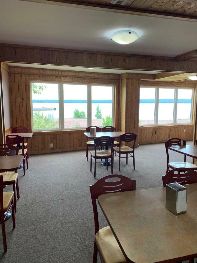Exploits Inn And Suites Botwood Eksteriør billede